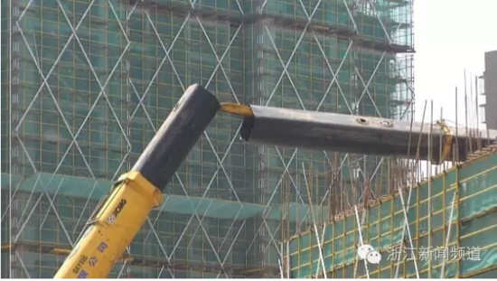 五一假期，杭州一工地的起重機(jī)吊機(jī)倒塌，造成1人重傷，3人輕傷
