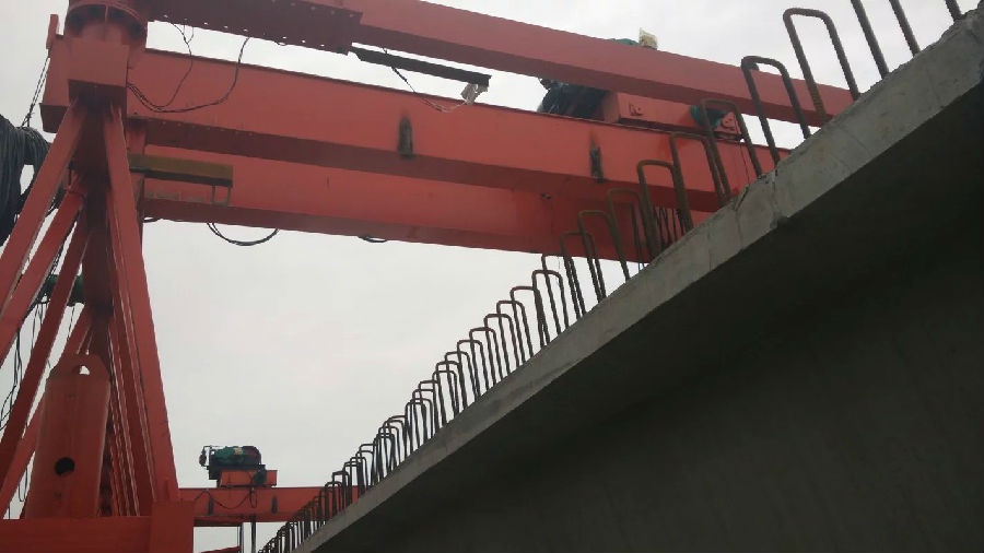 起重機安全監(jiān)控系統(tǒng)安裝現(xiàn)場照片三