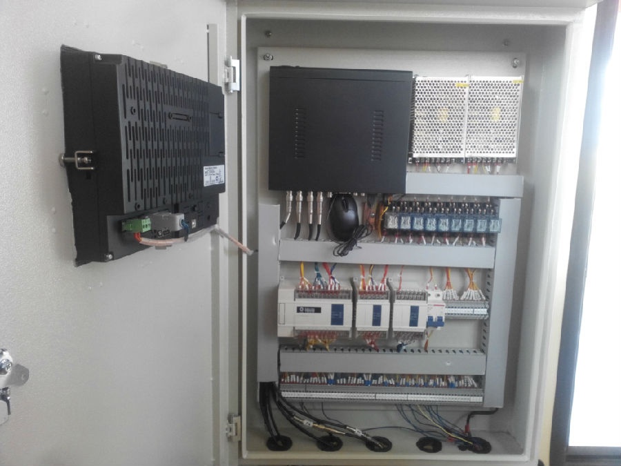 內(nèi)蒙古蘭石門(mén)式起重機(jī)安全監(jiān)控系統(tǒng)現(xiàn)場(chǎng)安裝圖十八