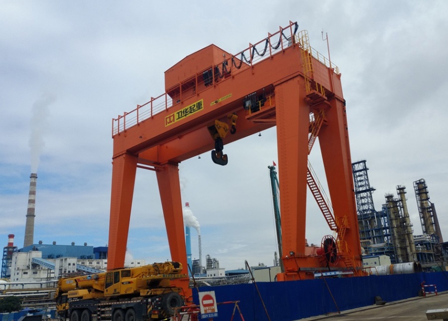 衛(wèi)華集團廣東茂名石化項目門機安全監(jiān)控管理系統(tǒng)安裝調試